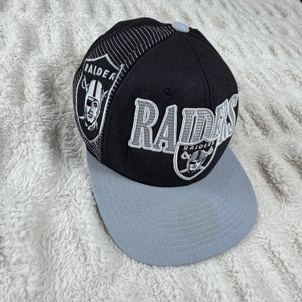 Mitchell & Ness NFL Las Vegas Raiders Snapback Hat Black Gray Vintage Collection